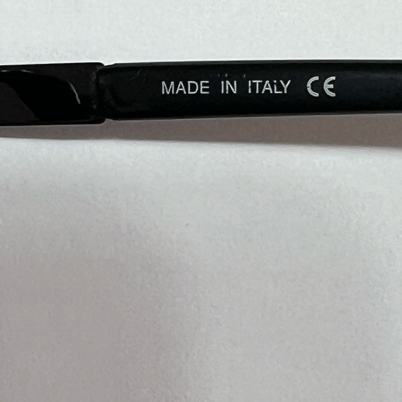 Like New WEB Eyewear. - Picture 4 of 5